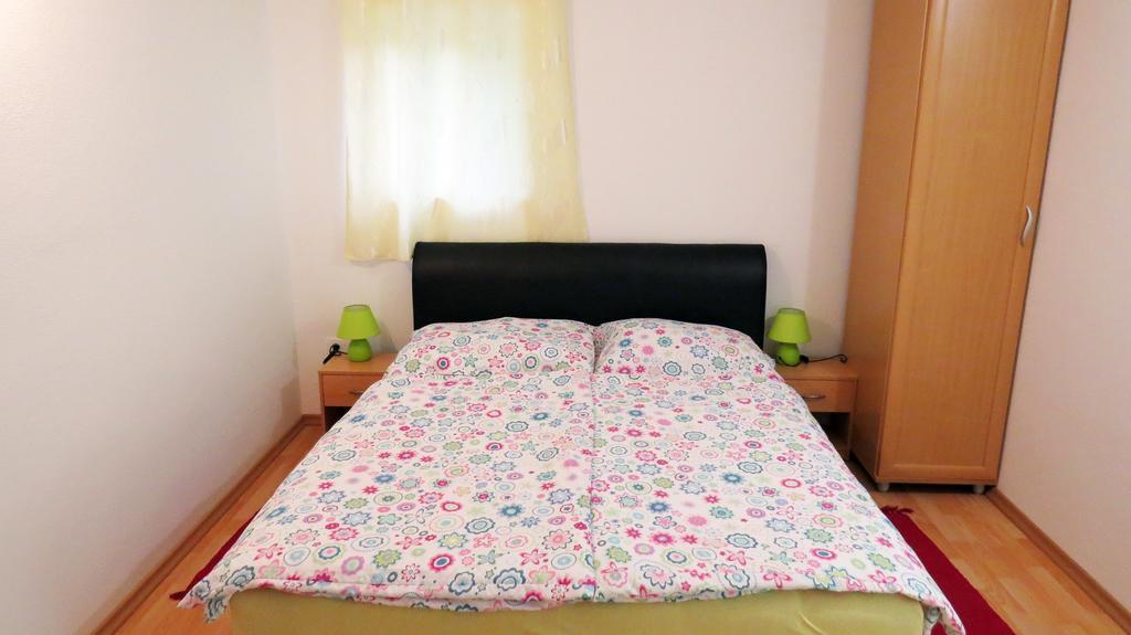 Apartma Patricija - Big Apartment For 6 تولمين المظهر الخارجي الصورة