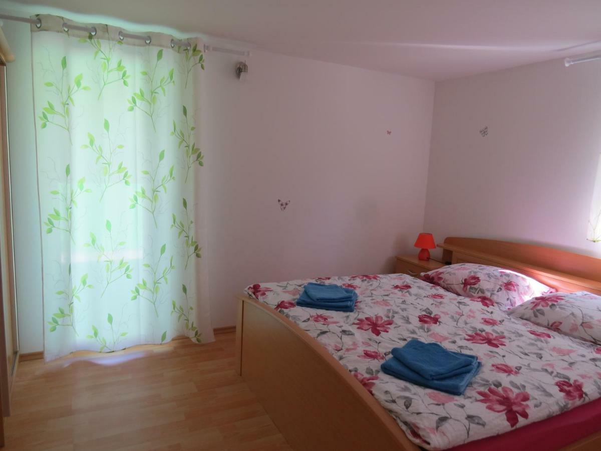 Apartma Patricija - Big Apartment For 6 تولمين المظهر الخارجي الصورة
