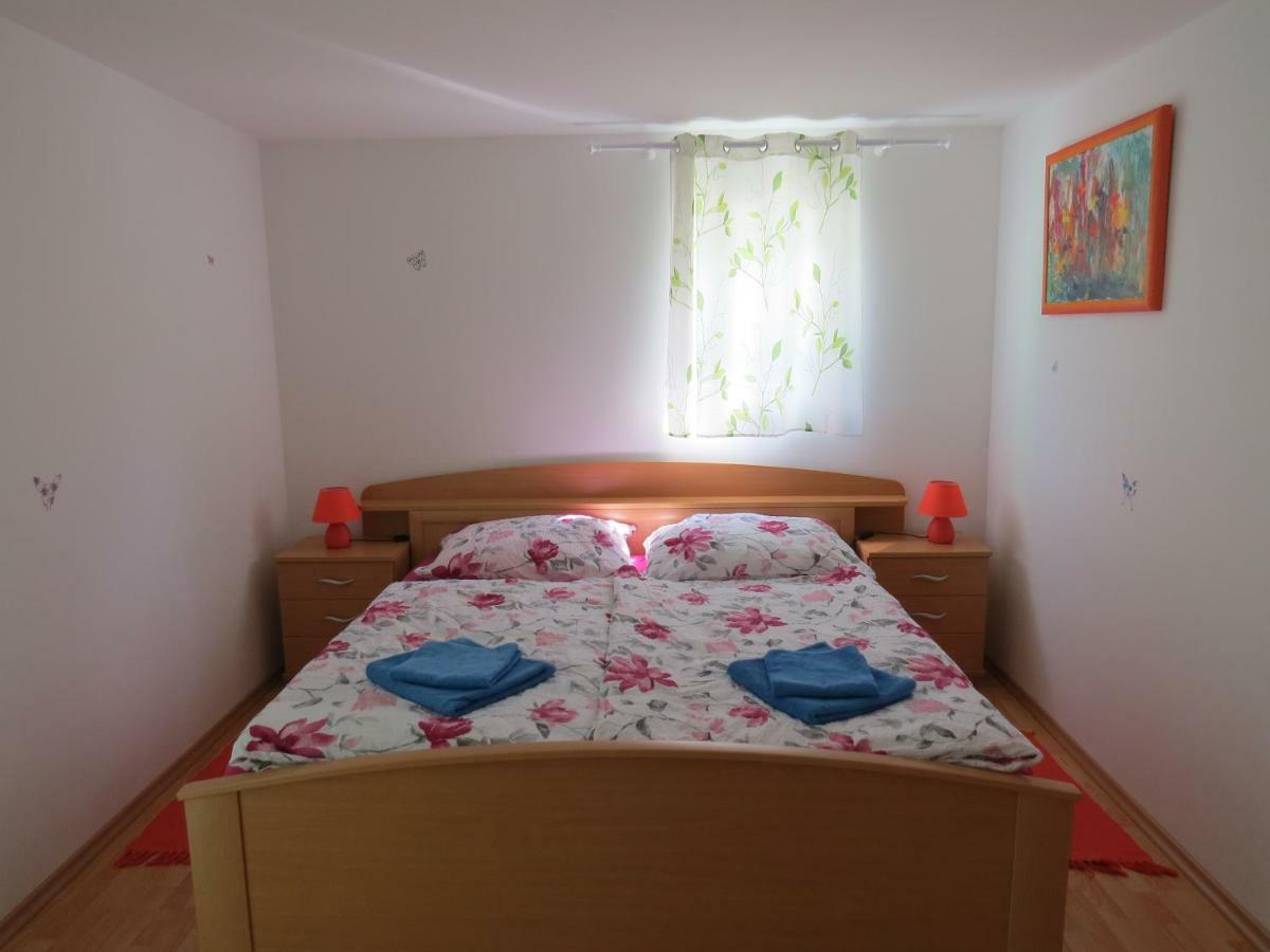 Apartma Patricija - Big Apartment For 6 تولمين المظهر الخارجي الصورة